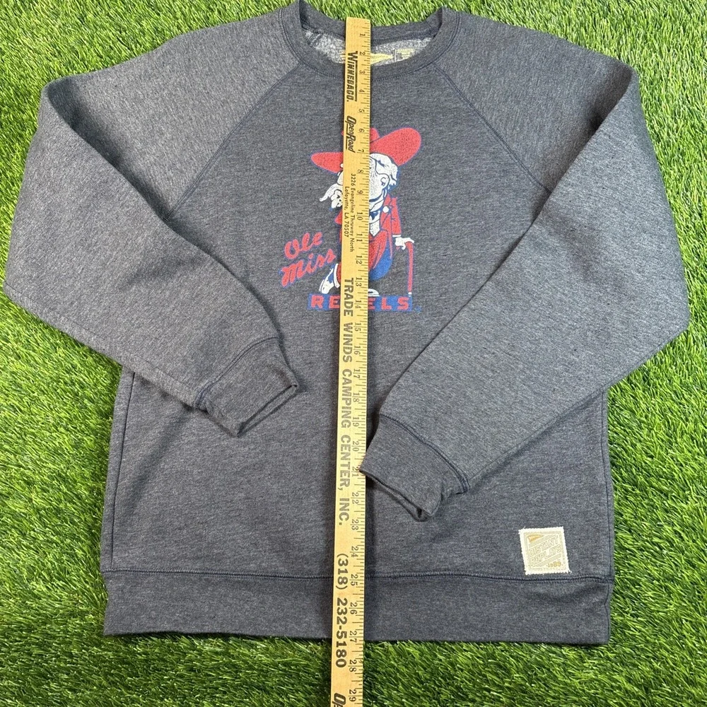 Ole Miss Rebels Sweatshirt Adult Medium Gray Distant Replays Crewneck USA